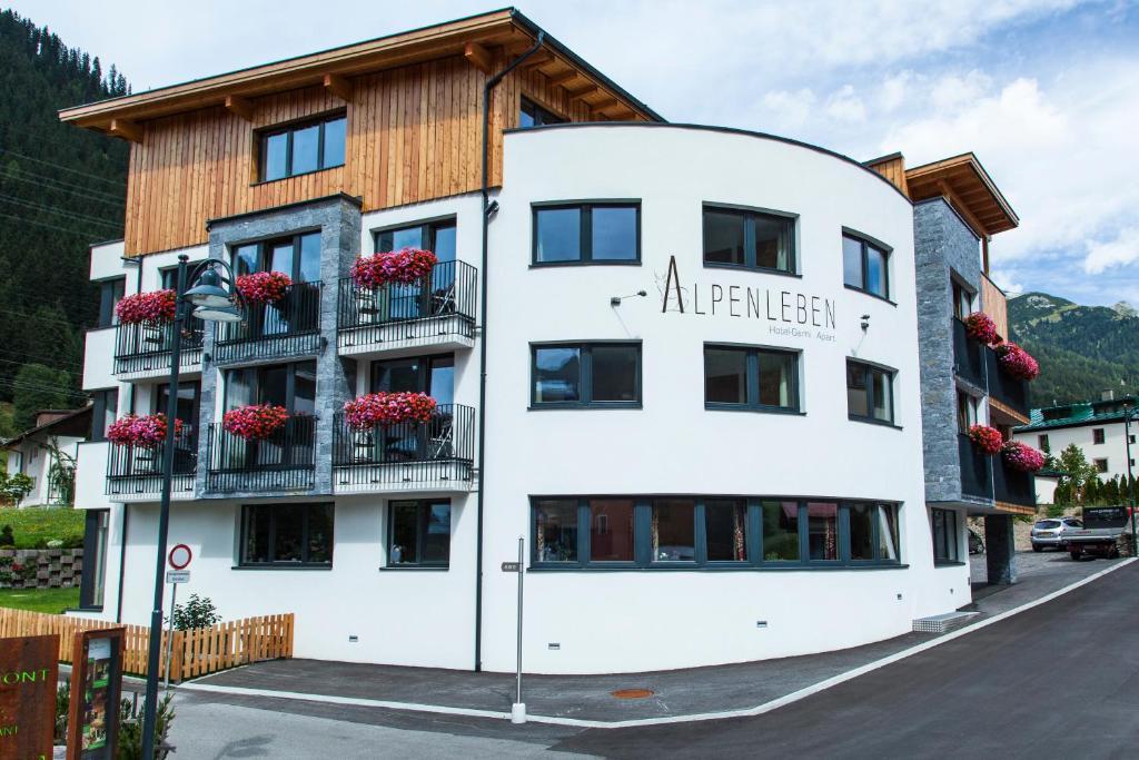 圣安东阿尔贝格Alpenleben公寓式酒店 外观 照片